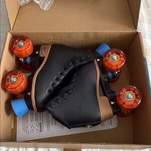 EUC Pacer Quad Skates Rollerskates - Black with lighted wheels. Size youth 1